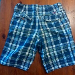 Hollister blue plaid shorts size 28